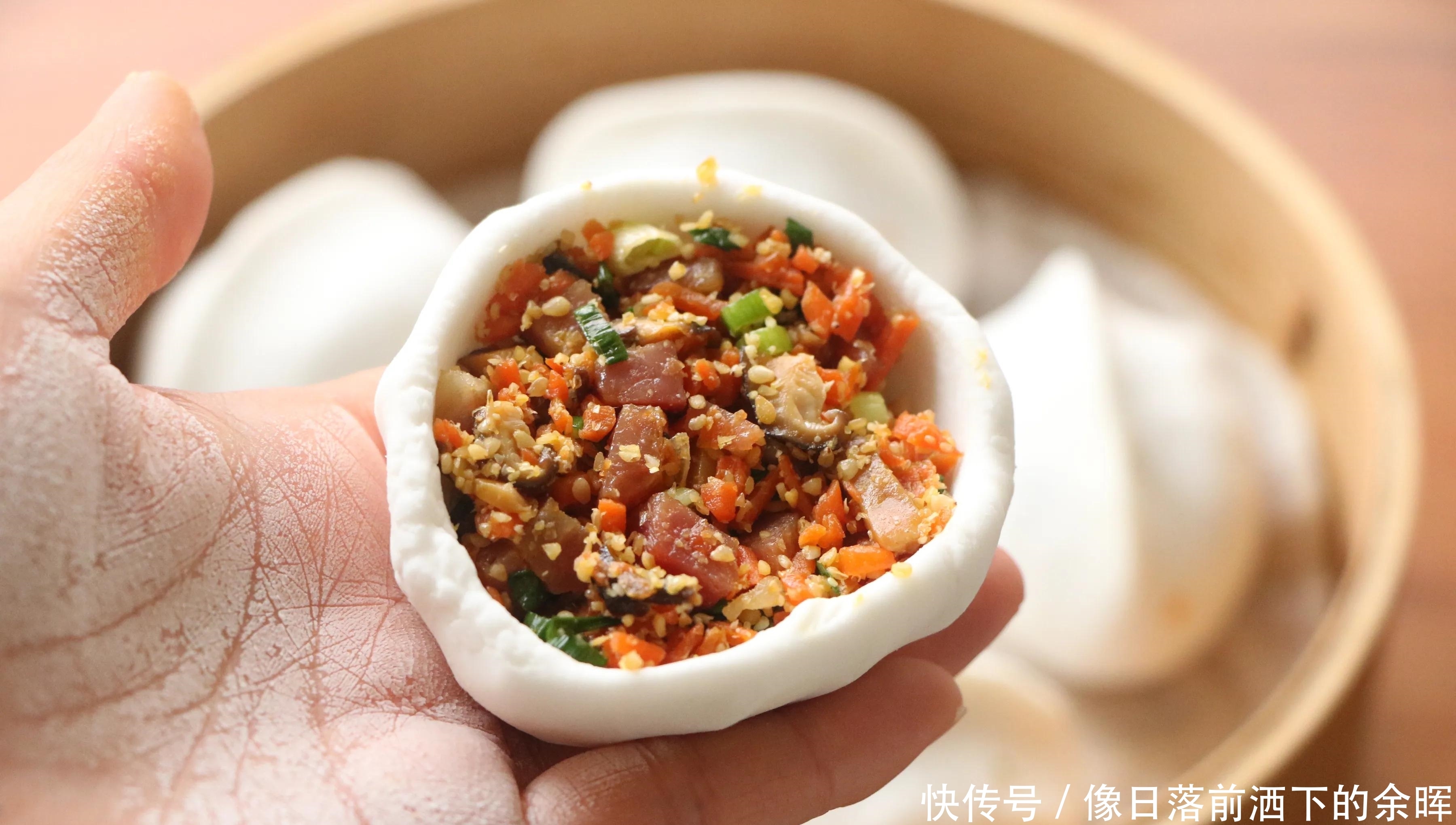 比包子馒头还好吃,外皮有嚼劲,馅料满满,一次吃3个都不过瘾!