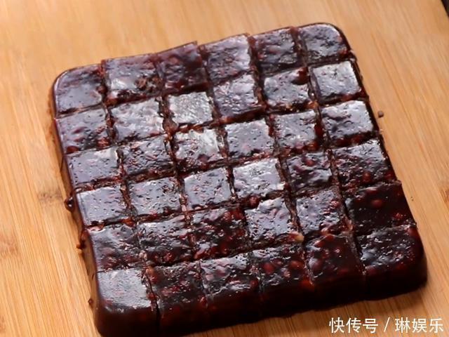搅拌均匀|家里有红豆的可以试试新做法，细腻香甜，Q弹有韧劲，小孩超爱吃