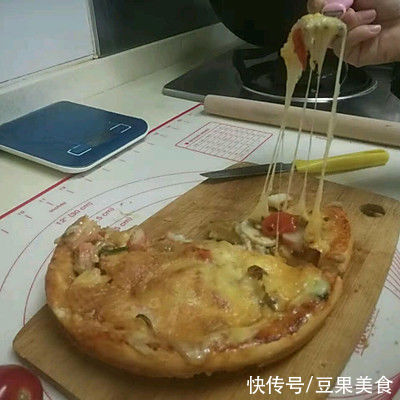披萨pizza～这样做，解馋堪比红烧肉
