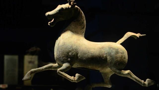 陪葬品|考古新结论,马踏飞燕被误解,新含义让人热血沸腾