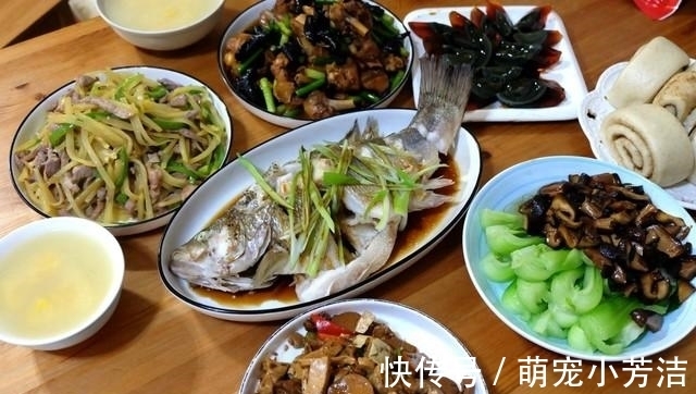 一小时摆出六道菜,家里做饭好吃不油腻,简单营养还是家常饭菜香