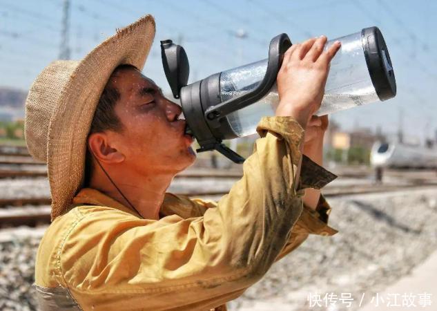 血糖|高血糖的人,饭后会有3种表现,如果没有,血糖或许还算正常