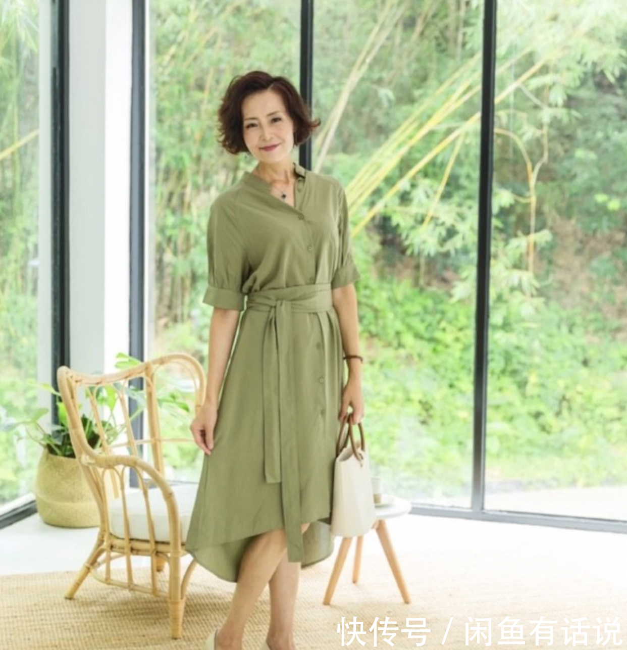 凸显|50岁女人别总穿碎花裙,先看清自己的身材,挑对裙子才是时髦阿姨