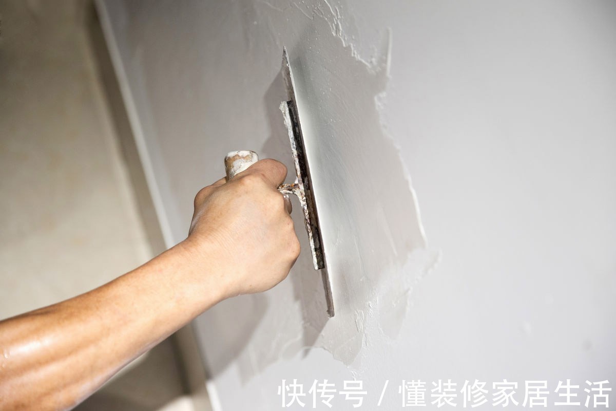 墙面|装了一次房，深刻明白：柜子后面要不要刷腻子，直接关系到实用性