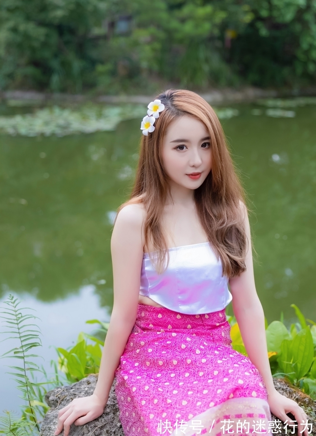 良辰!七绝·十二首丨孤单欲遣相思苦,满笔朱砂乱画云