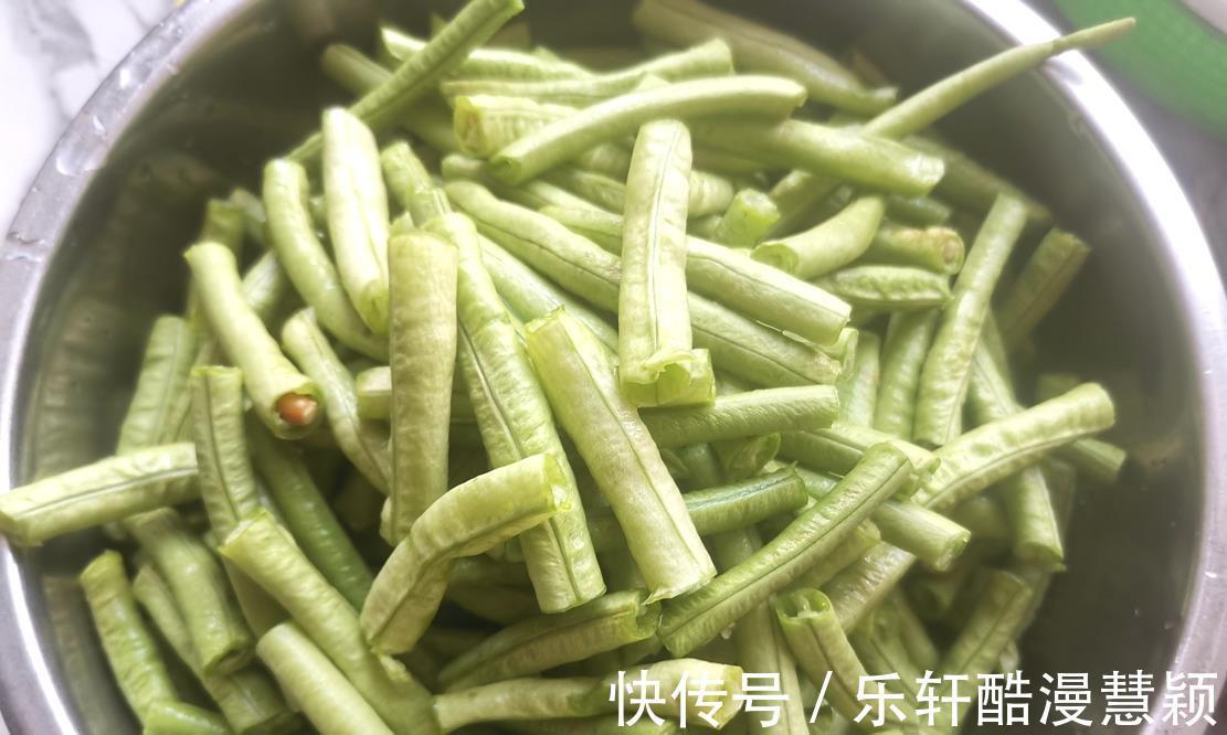 五花肉|秋后碰到这菜从不放过，一次准买好几斤，简单一炖超好吃还助消化