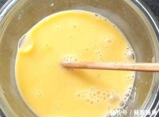 豆腐|蒸鸡蛋的简单做法，嫩的像豆腐，再也不会蒸老了