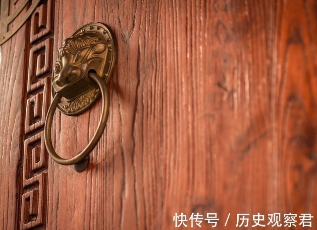 古诗$小和尚夜里听到犬吠声,写出一首精妙古诗,苏轼称赞:真是可爱