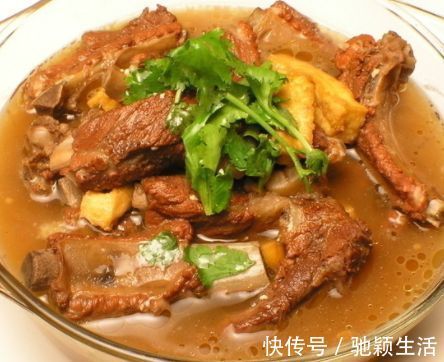 浮沫|炖排骨，直接焯水就错了！大厨再加一步，肉质软烂无腥味，真香