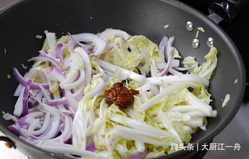 面条不要水煮，换种新吃法，比水煮好吃比炒简单，一周吃6次不多