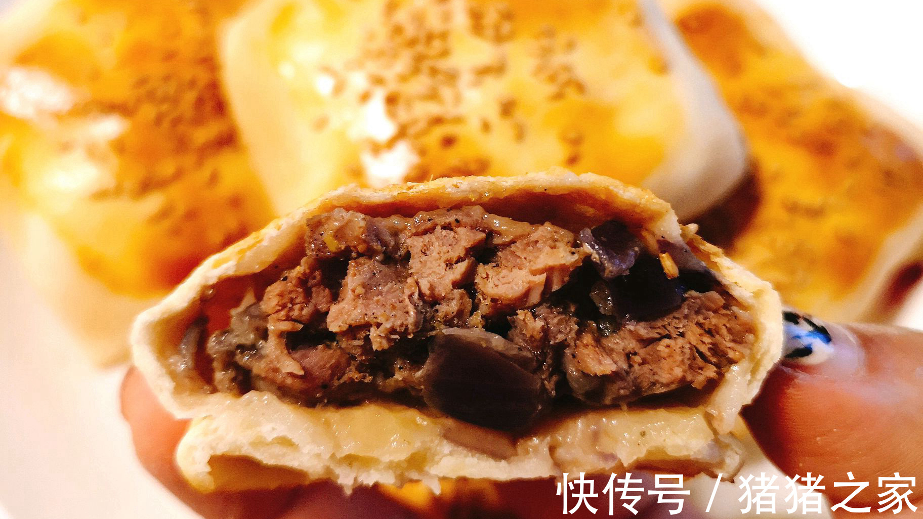 包子|新疆最具代表性的美食之一,酥脆焦香,鲜香多汁,真是馋死人