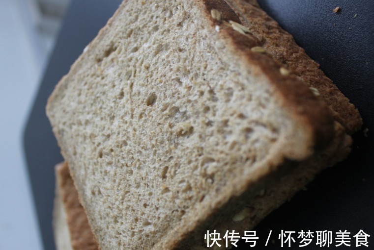 维生素b|买面包时，内行人都会避开这3种，没营养，店铺老板从不吃！