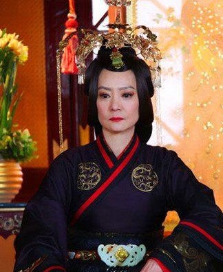 生下|古代有两位美女名字相同,前者嫁给三个皇帝,后者却生下四个皇帝