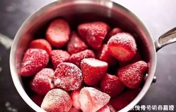 这4种“水果”冰冻后再吃,比冰淇淋还美味,一口一个很过瘾