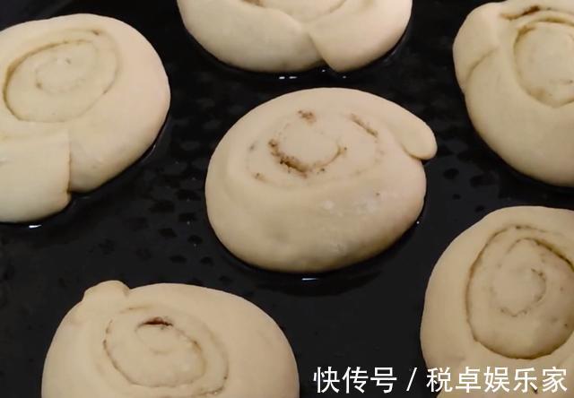 面食|发面直接加酵母粉和白糖是大错,教你一小妙招,发面只需10分钟