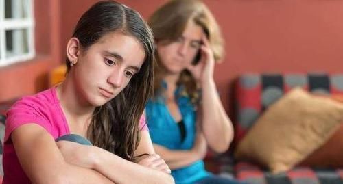 超市|5岁女童光着身子逛超市,宝妈却不以为然,家长别让无知伤了孩子