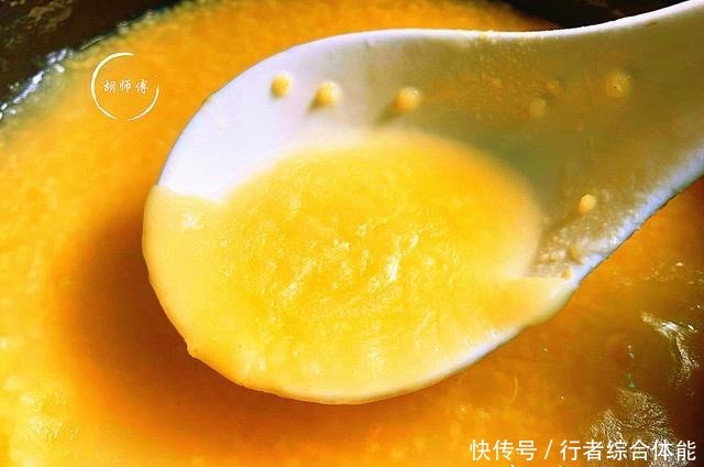 熬小米粥时，最忌讳直接下锅煮！大厨牢记3点，米油厚，特香稠