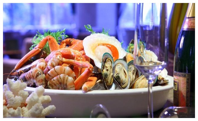 冰箱|这三种食物千万别放进冰箱，否则会让冰箱成为甲醛窝，早知道早好