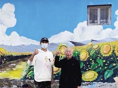 打卡$来吧 55名大学生用笔画出隆化美景和故事打卡西头营村