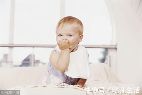 孩子|还在追着喂饭?爸妈不妨做好4件事,让孩子爱上自己吃饭