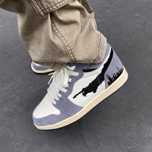 消费者|把RO和芝加哥“抄”成一双鞋的行业里,Drake也是消费者