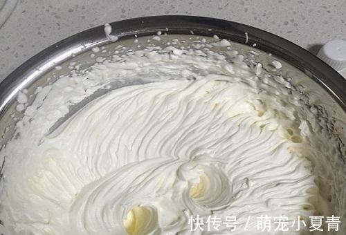 家里没有奶油吗?教你一招,在家就能轻轻松松制作奶油