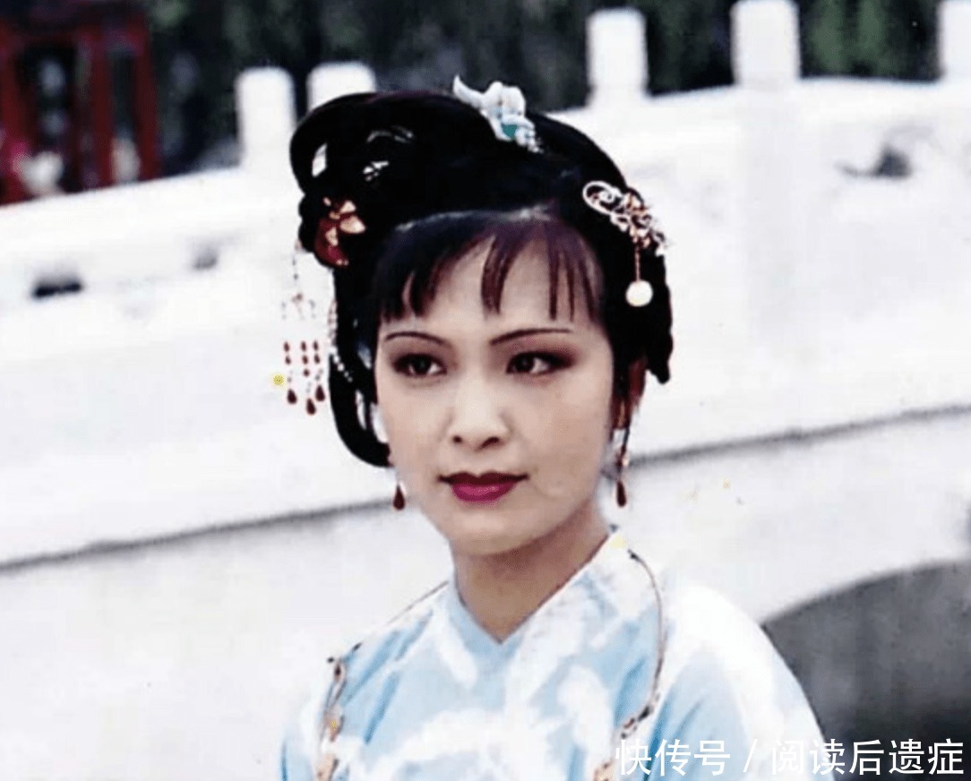 贾母|《红楼梦》：给迎春探春姐妹让座的，究竟是哪几位？