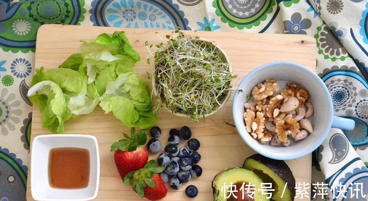 结节|乳腺结节不能喝牛奶？医生：保养乳腺，三种“黄色食物”需少碰