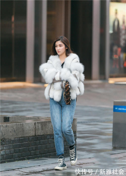 保暖 “奶奶大衣”火了!比羽绒服保暖,比呢子大衣高级,今冬必入