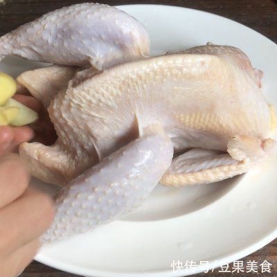 常吃|最常吃的家常菜，还属#夏日开胃餐#特色盐焗鸡最诱人