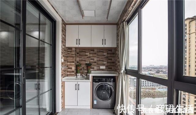 阳台|越来越多家庭在客厅和阳台之间选这些隔断,好看实用,还改善格局!