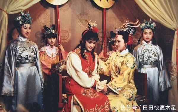 性格|元春在省亲中做了一件事,暴露出她的真实性格,比林黛玉还小心眼