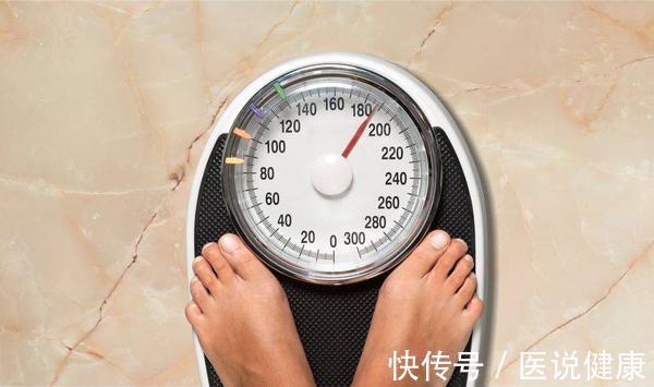 超重|女性更年期体重易上涨，坚持这2个方法，或能有效减轻体重