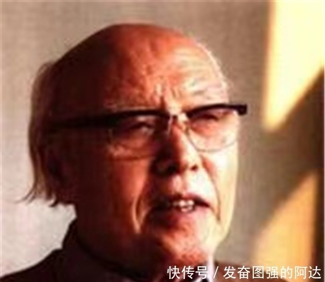 书法&李敖曾直言范曾做作讨厌,两人同台pk书法,谁才是真功夫