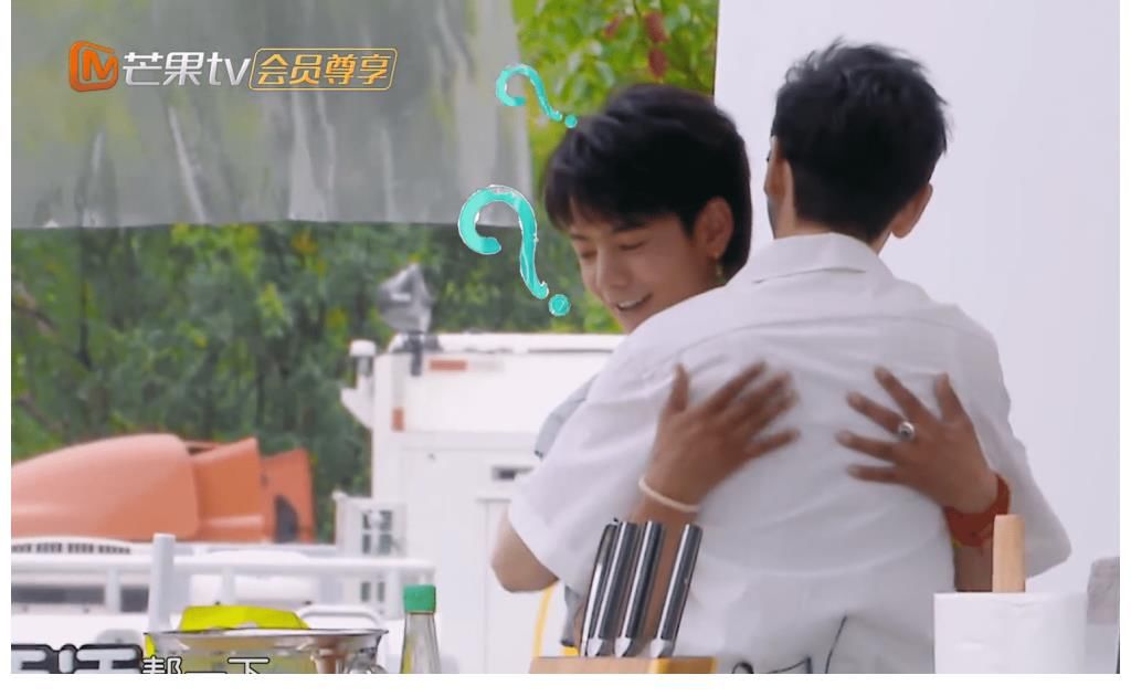 哥哥|丁真去參加《中餐廳》收獲不小，干媽叔叔哥哥都有了，對(duì)未來有很大幫助