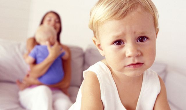 危险物品|3岁女童身体散发异味,妈妈带去医院一查当场作呕,请一定小心