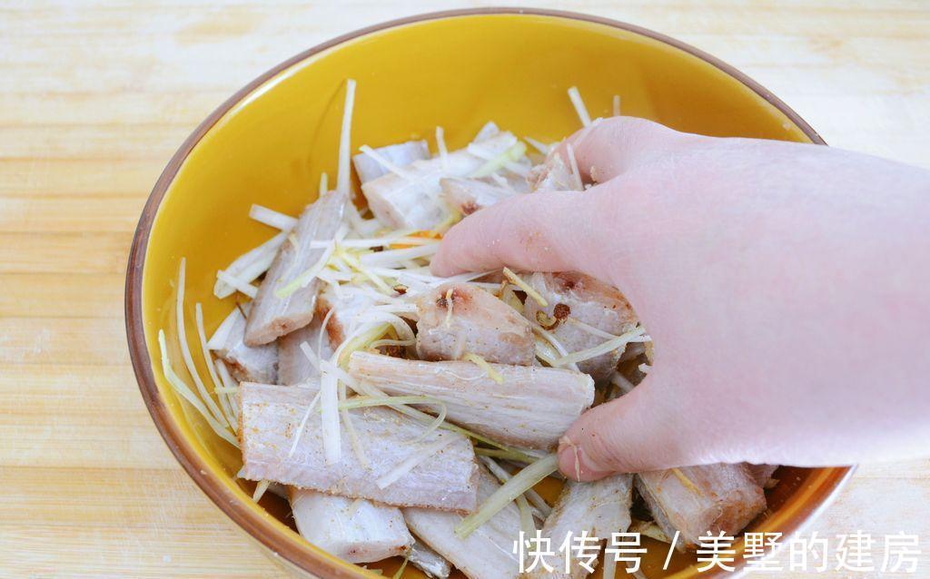 家常香煎带鱼,外酥里嫩,咬一口味道真赞,家人都爱吃