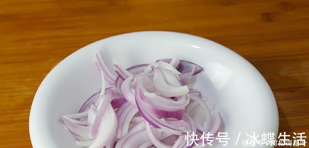 面条不要水煮，换种新吃法，比水煮好吃比炒简单，一周吃6次不多！