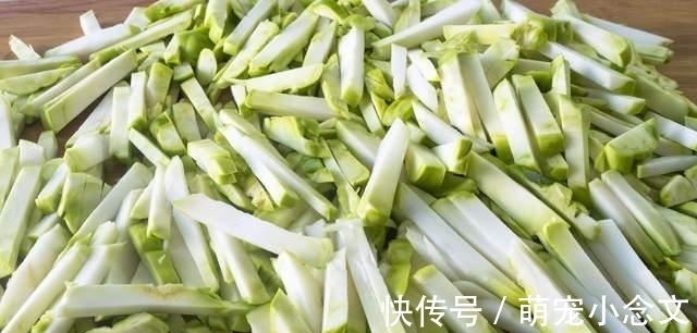冰糖|这5种蔬菜晒干后，比新鲜的好吃太多！炖肉炒菜都行，放1年不坏