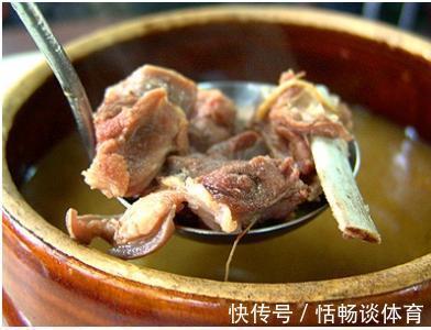 炖肉时的浮沫,到底是精华还是脏东西?要不要撇去,看完涨知识了