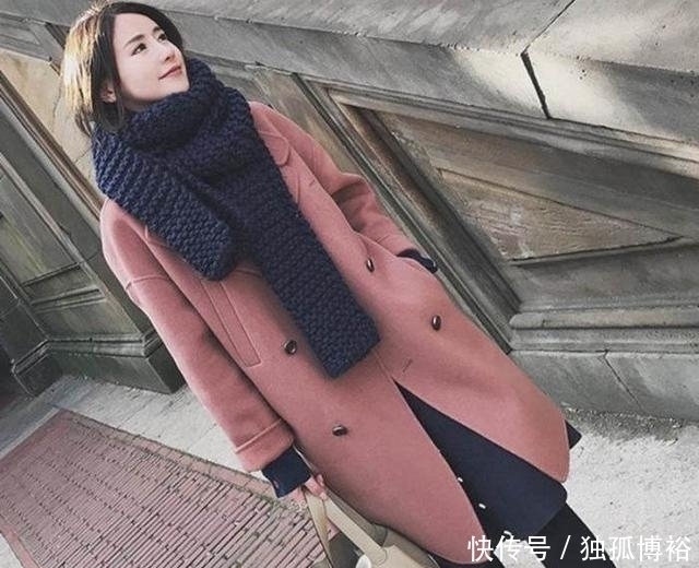 格子|发现:焦糖色早过时,现主流森系大衣+赫本裙,保暖清新巨减龄
