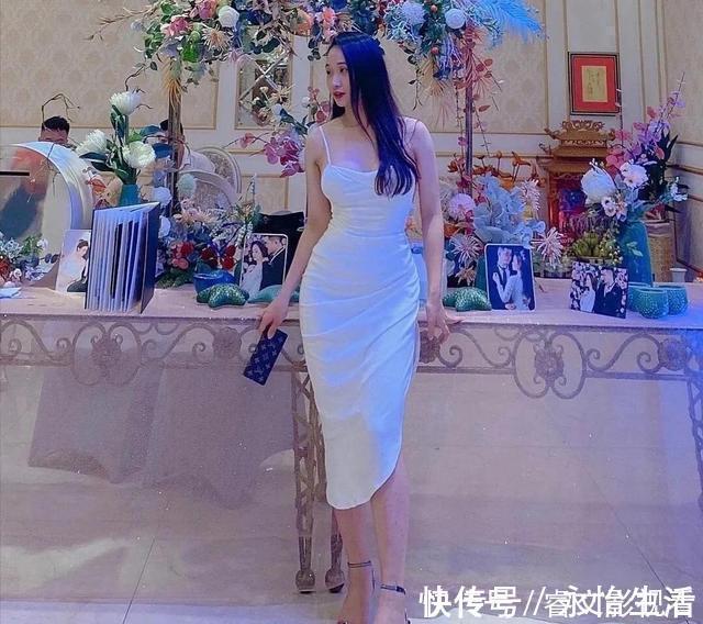 p越南女老师,大长腿搭配迷人曲线,再把臀部训练给到你