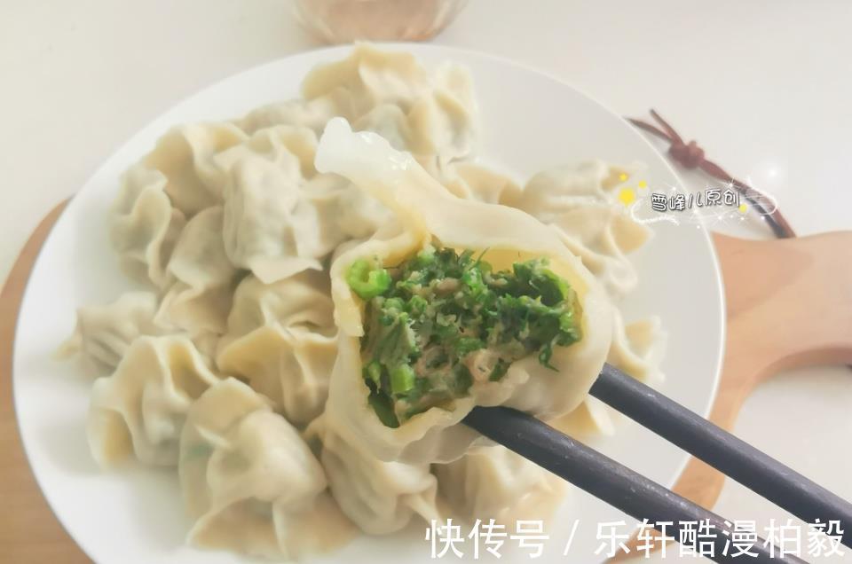 花生油|夏天吃饺子这馅真好吃，皮薄馅大汤汁四溢，出锅连吃40个真过瘾