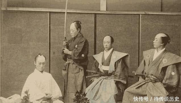 回答|日本战败后，此人问裕仁天皇：你咋不剖腹呢？裕仁的回答太虚伪！