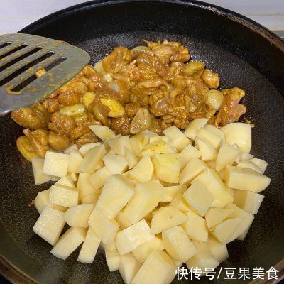 月经不调|这道咖喱土豆鸡腿比米其林大厨做的还好吃