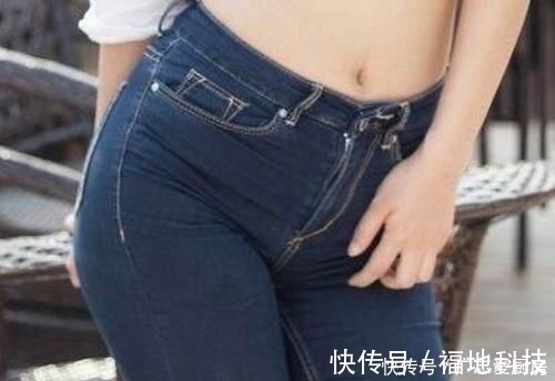 牛仔裤 牛仔裤美女,看起来有日韩潮流风格,展现出线条的优美