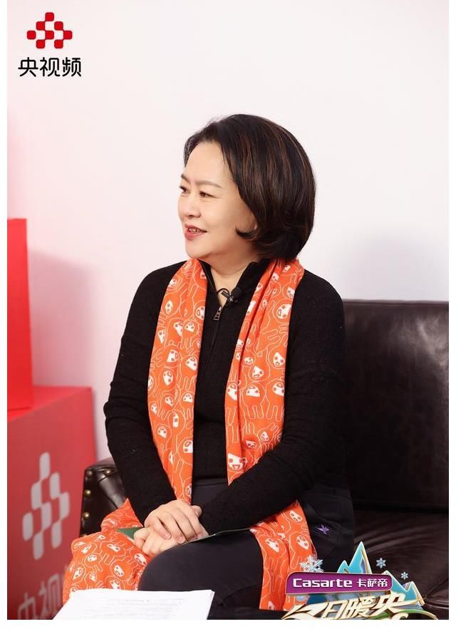 《冬日暖央young》名场面频出 央视主播助力冰雪运动