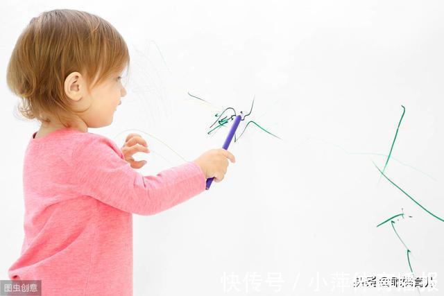 毛笔字@演员孙俪晒5岁女儿书法作品,网友:背景亮了