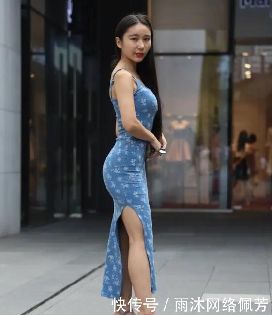 集万千宠爱于一身的连衣裙,体现出完美的曲线感