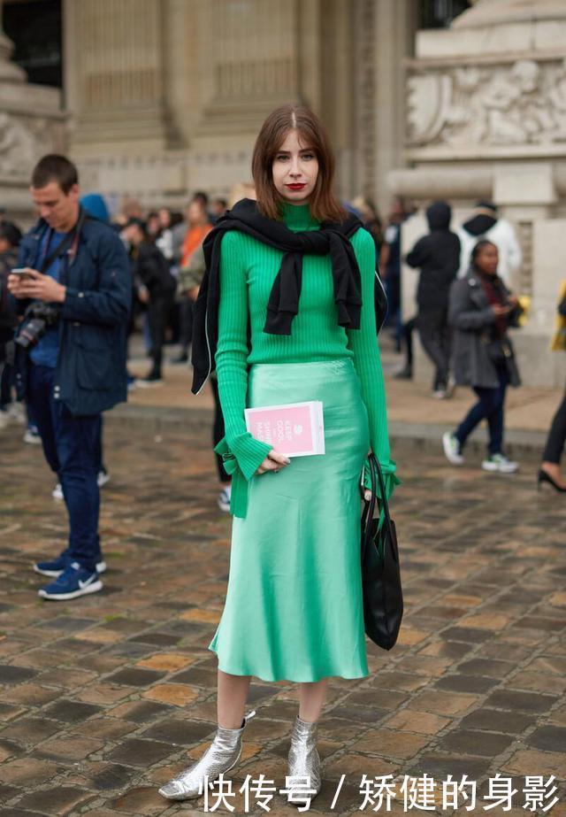 是时候穿针织衫了！这几款照着穿巨好看，百搭时尚不挑人